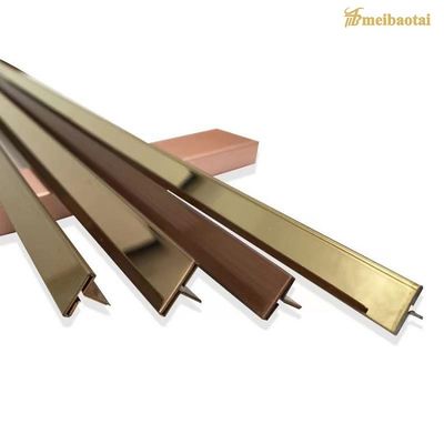 Guter Preis Fertigen Sie Entwurfs-Spiegel-/des Haarstrichedelstahl-T U V Fliesen-Ordnungs-Dekorations-Profil besonders an Online