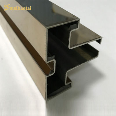 Guter Preis Unregelmäßig geformte Edelstahl-Fliesen-Ordnung des Grad-304 verzieren Wand-Rand Online