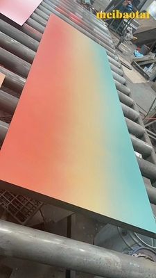 Gradient Farbe 2.0mm Edelstahlblech Dekoration Lobby Wanddecke