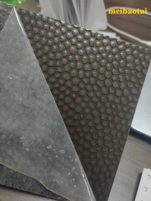 Maßgeschneiderte PVD-beschichtete goldene geprägte Edelstahlplatte mit 0,85 mm Dicke