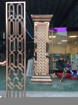 Guter Preis Härte 201 Spiegel-Oberflächen-HRB100 des Edelstahl-Raum-Teiler-8K Online