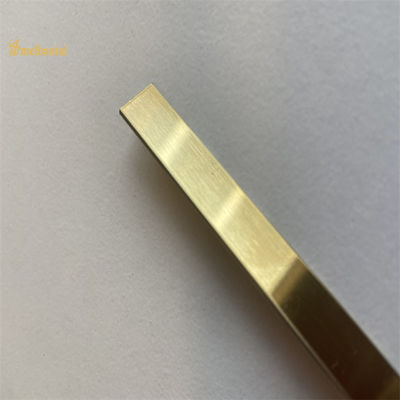 Guter Preis trimmen dekorative Fliese des Edelstahl-201 304 den beendeten t-Form-Goldhaarstrich Online