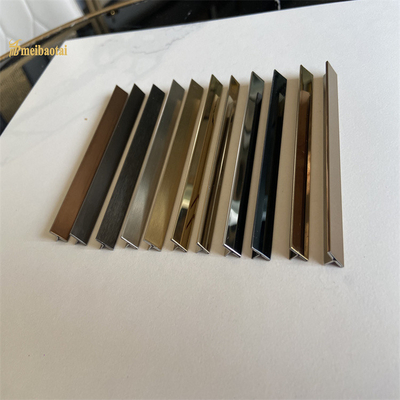 Dekoratives Profil T-förmige Dekorative Metallfliesen Trim 2440mm Länge