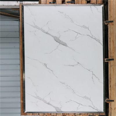 Guter Preis Nachgemachte hölzerne Korn-weiße Farbrostfreie lamellenförmig angeordnete Blätter verzieren Wand-Rand Online